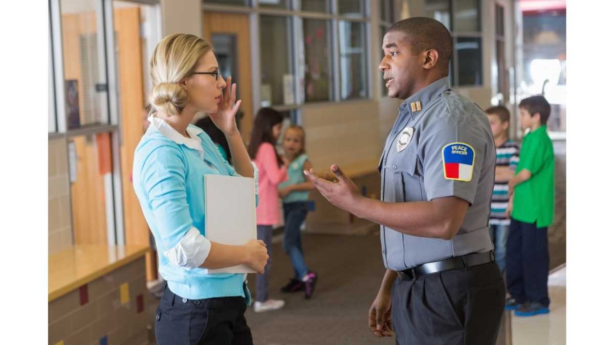 Seguridad escuelas