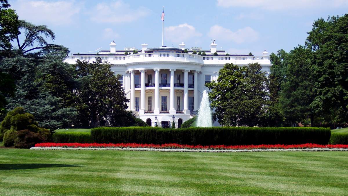 Estados Unidos anuncia nuevo memorando de seguridad sobre infraestructura crítica