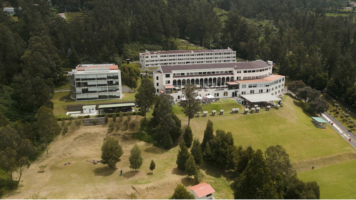 Universidad ecuatoriana adopta tecnología móvil para el acceso a sus campus